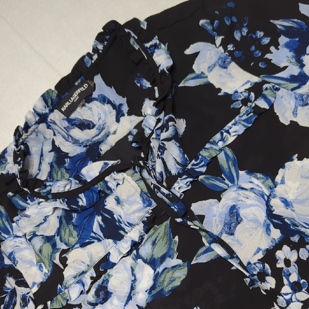 Karl Lagerfeld Ruffle Floral Black & Blue Short Sleeve Tie-neck Blouse Womens XL